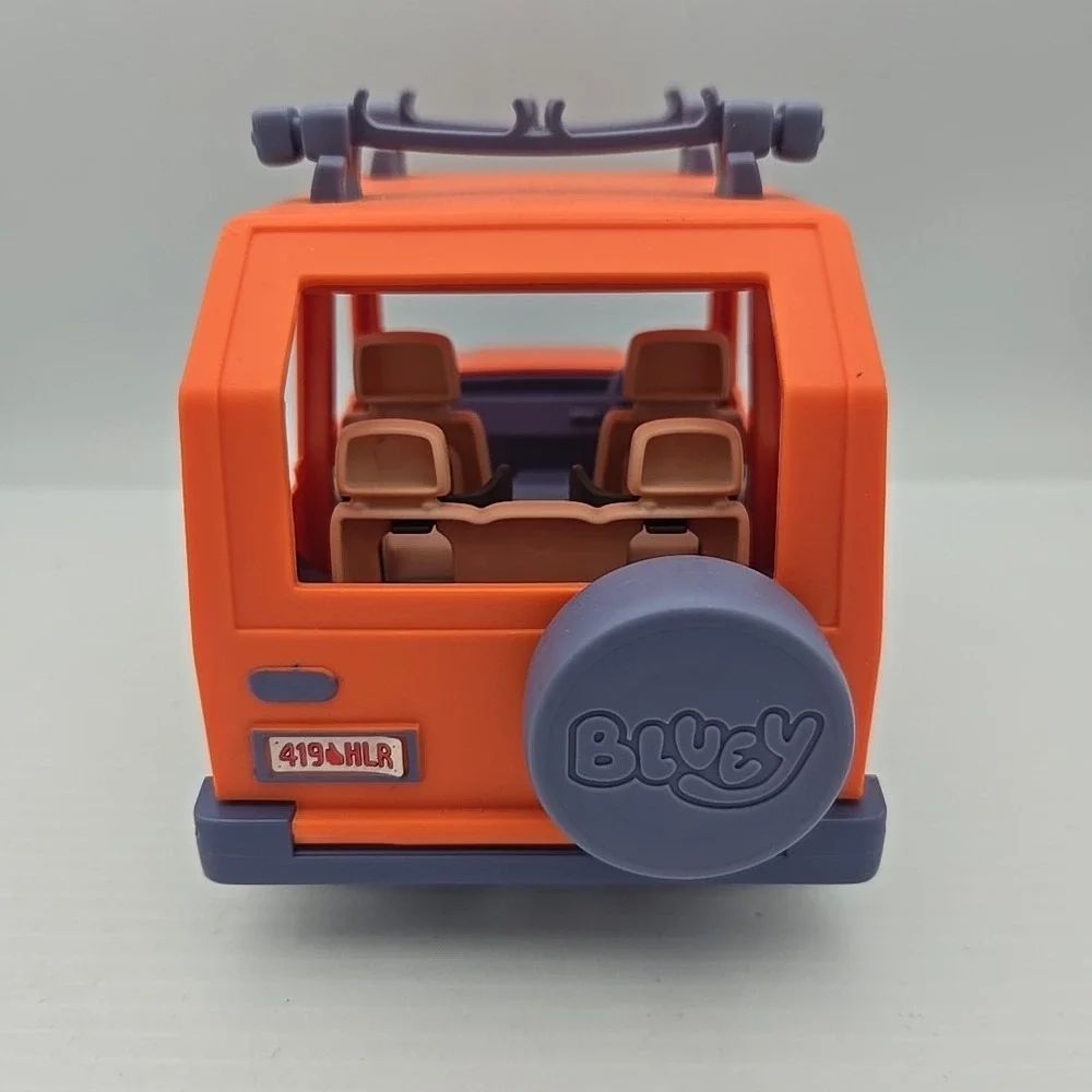 Bluey Jeep 4WD Family Vehicle Car By Moose Toys Car Only No Accessories Or Figs.